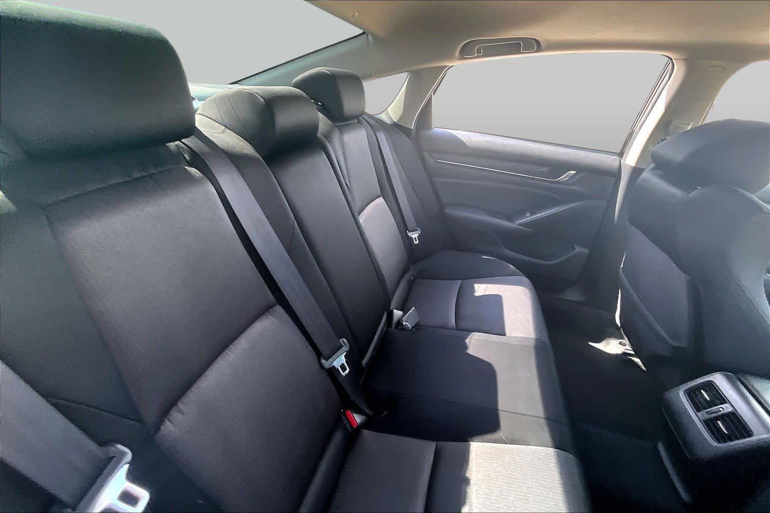 Used 2020 Honda Accord EX image 18