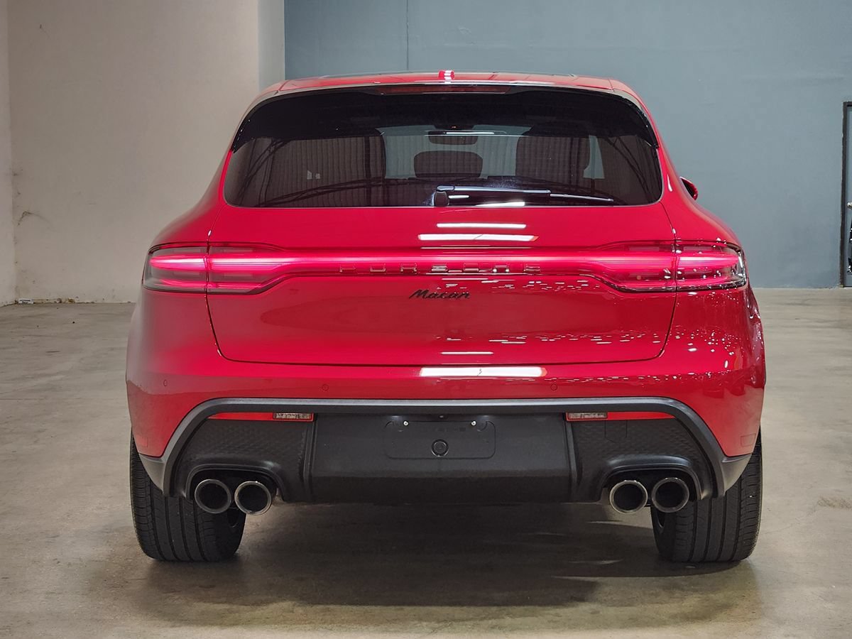 Used 2023 Porsche Macan AWD/4WD image 10