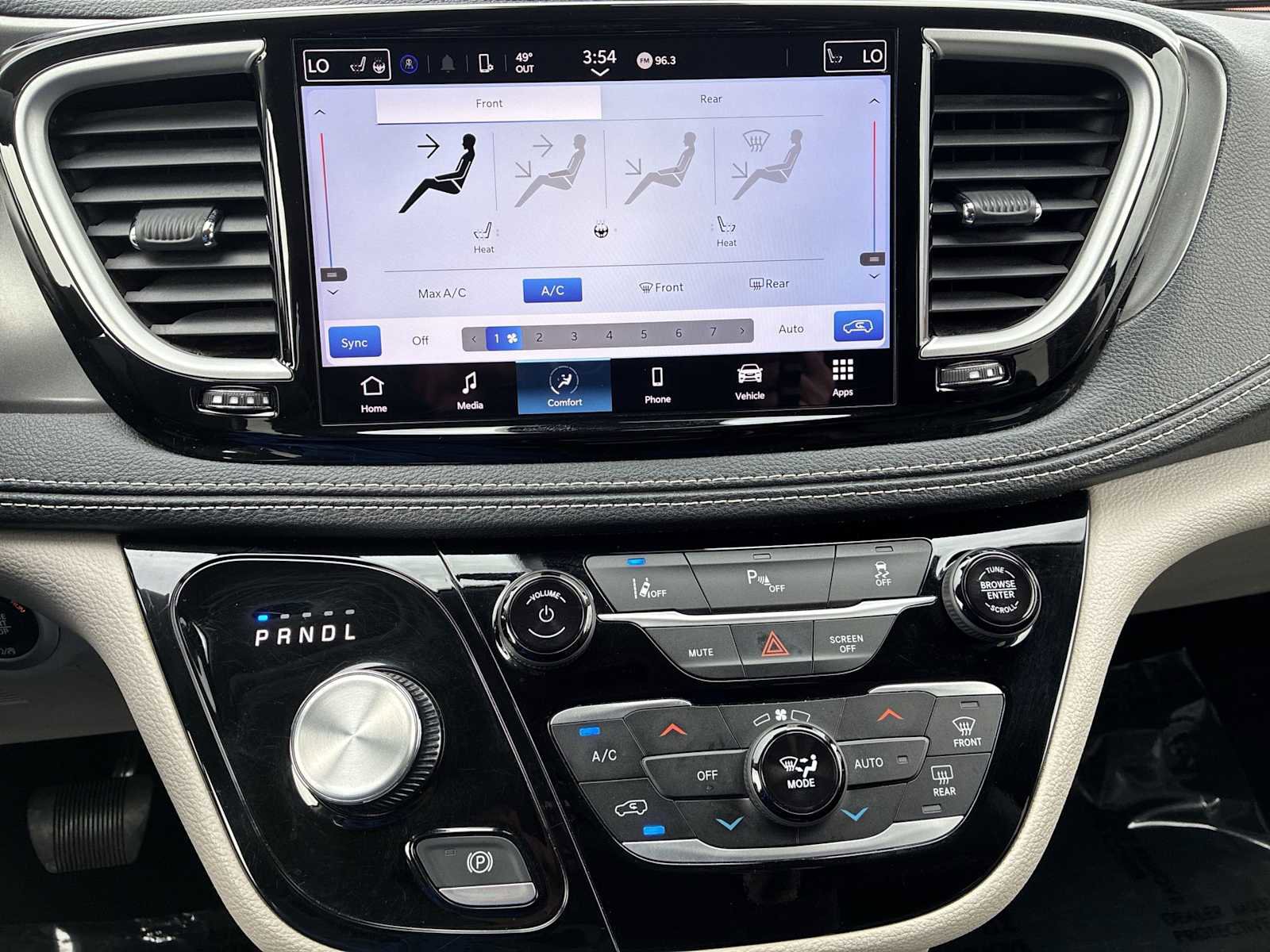 Certified 2023 Chrysler Pacifica Touring-L FWD image 16