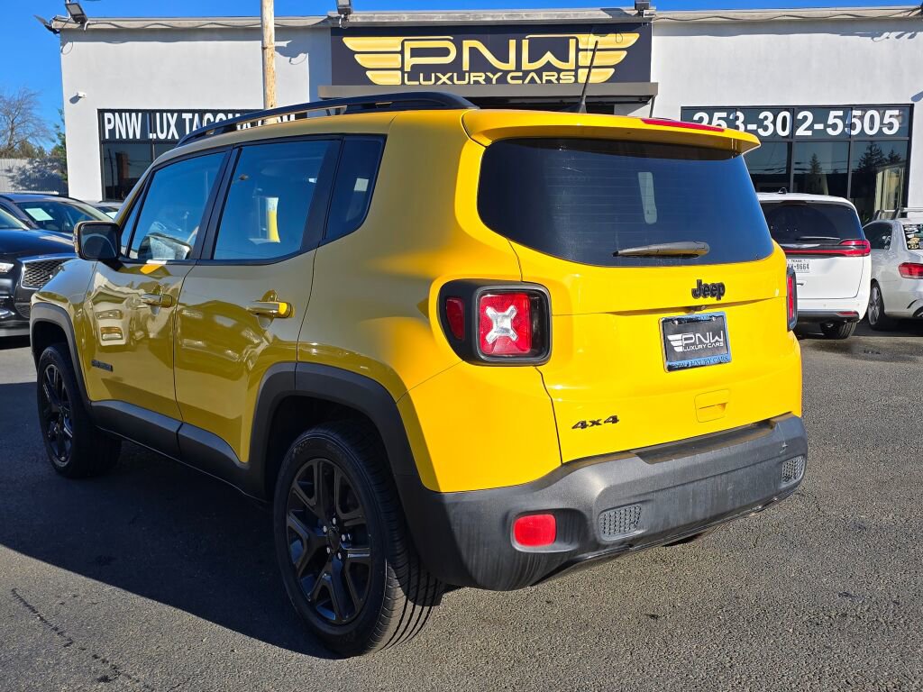 Used 2018 Jeep Renegade Altitude AWD/4WD image 10