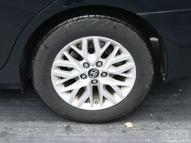 Used 2016 Toyota Camry LE image 38