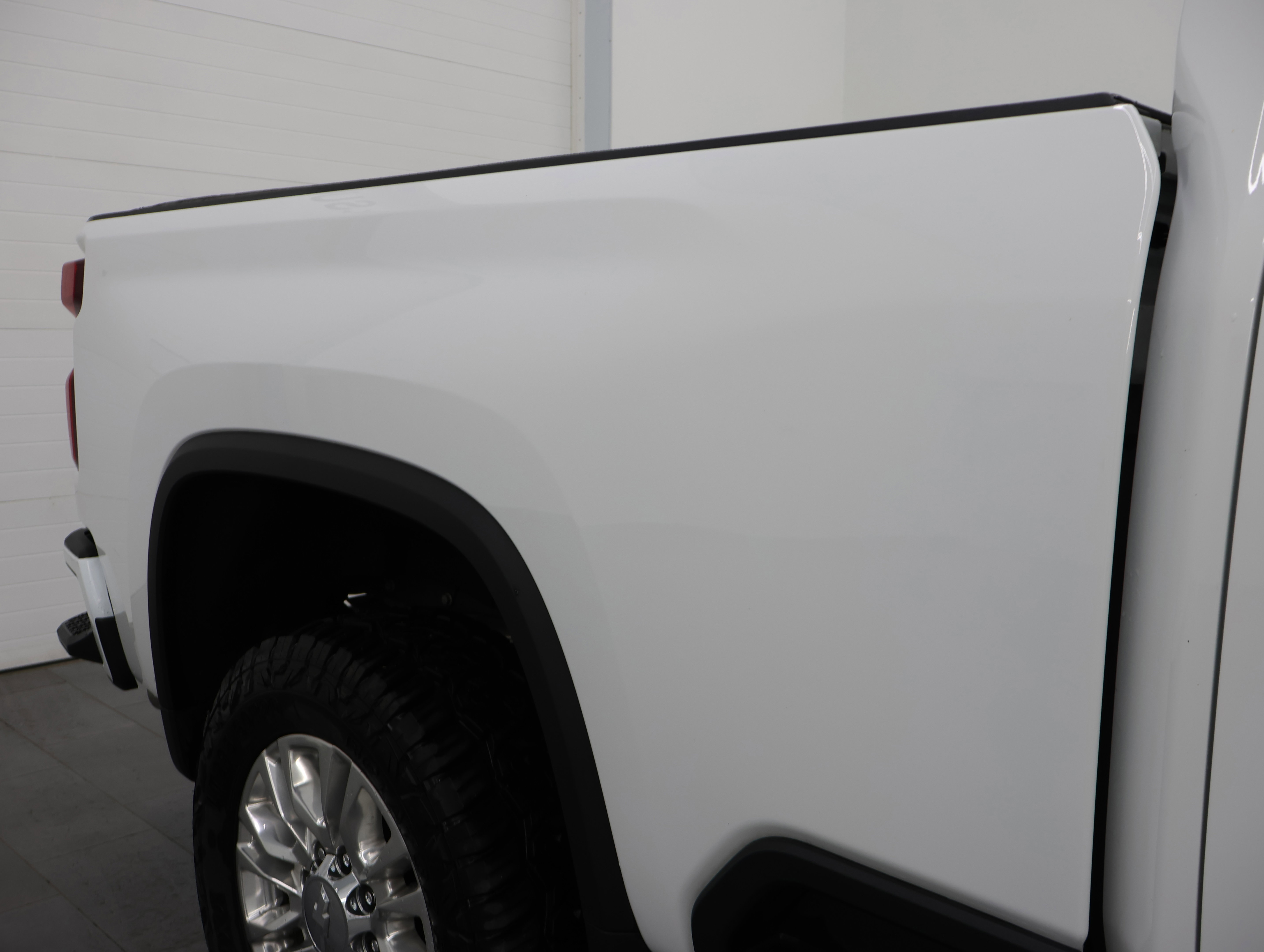 Used 2022 Chevrolet Silverado 3500 High Country w/ Safety Package II AWD/4WD image 32