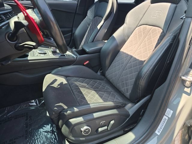Used 2019 Audi S4 Premium Plus w/ Premium Plus Package AWD/4WD image 5