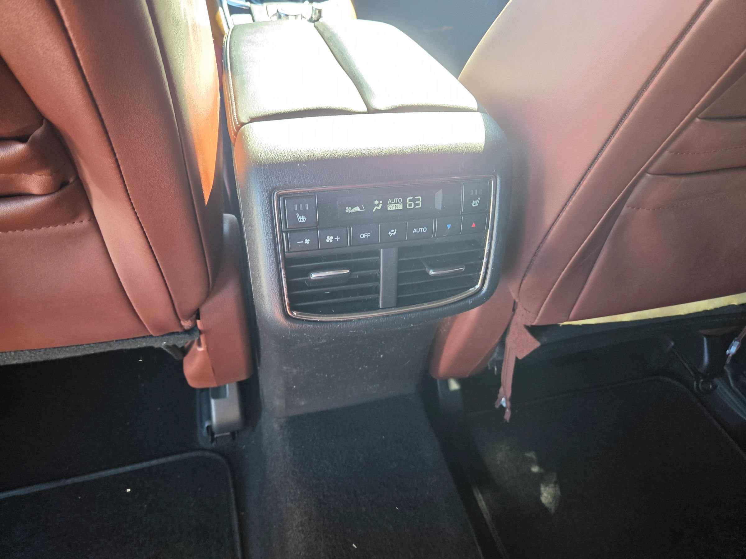 Used 2018 MAZDA CX-9 Signature AWD/4WD image 25