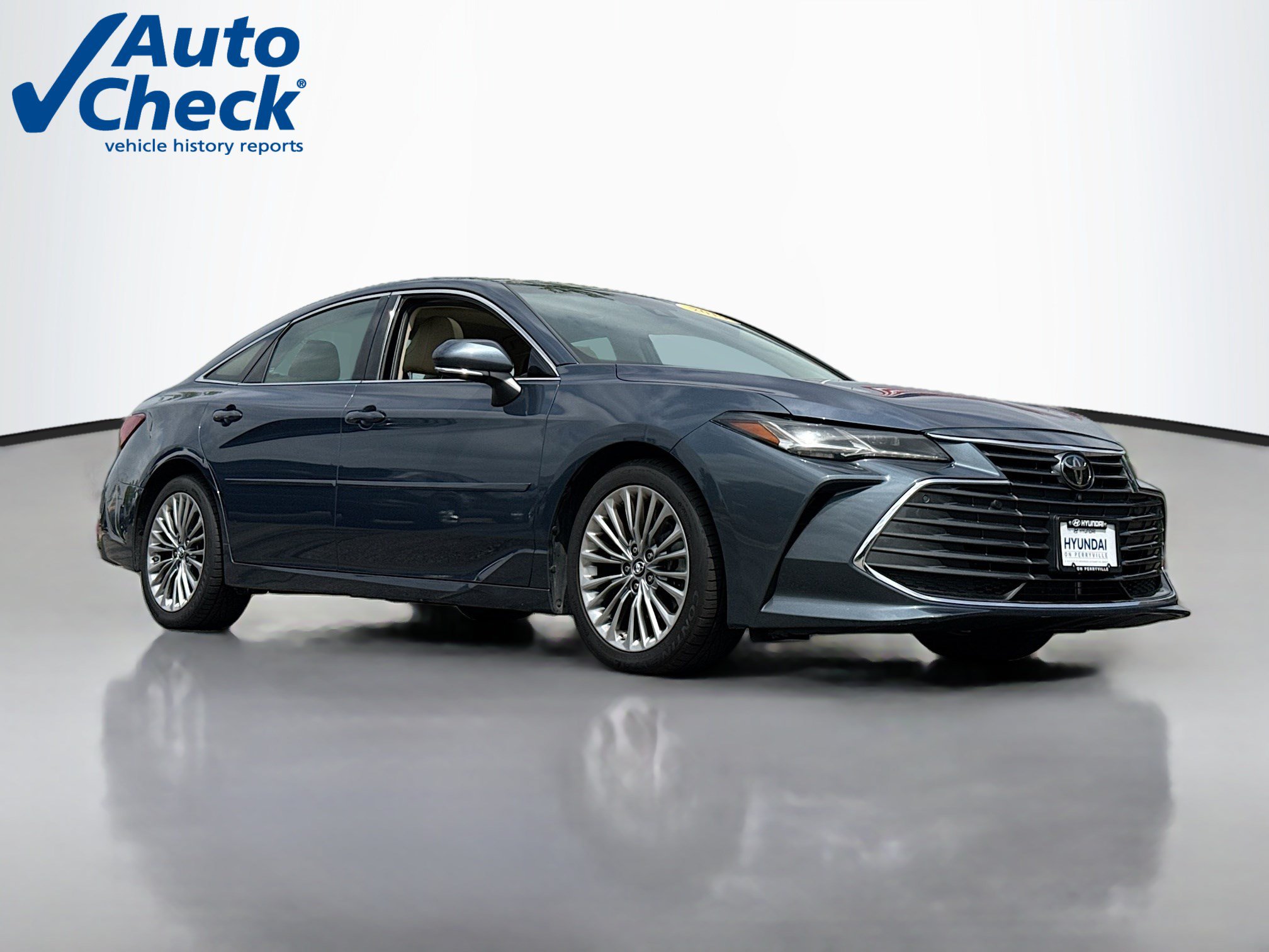 Used 2019 Toyota Avalon Limited w/ Advanced Safety Package FWD video 1