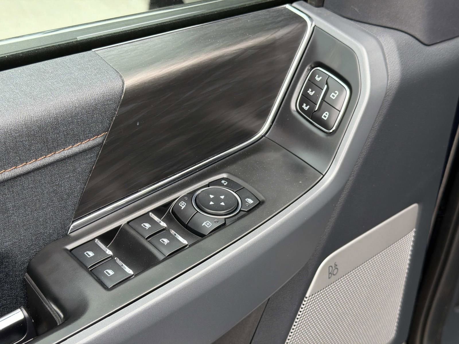 Used 2024 Ford F150 Lariat w/ FX4 Off-Road Package image 18