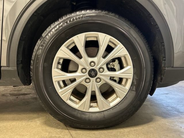 Used 2025 Ford Escape Active AWD/4WD image 11