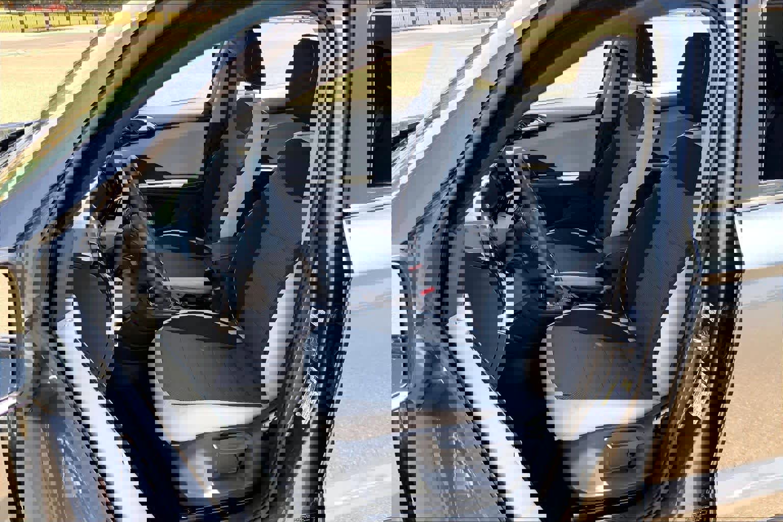 Used 2025 Volkswagen Taos S AWD/4WD image 8