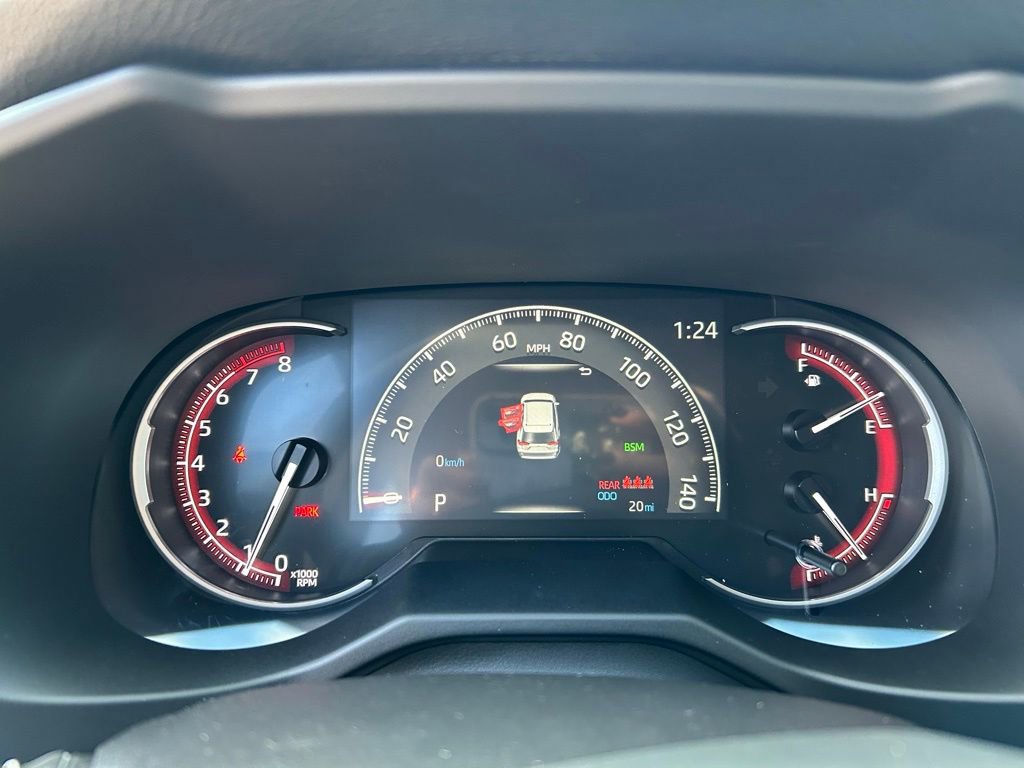 Used 2025 Toyota RAV4 XLE w/ Convenience Package image 17
