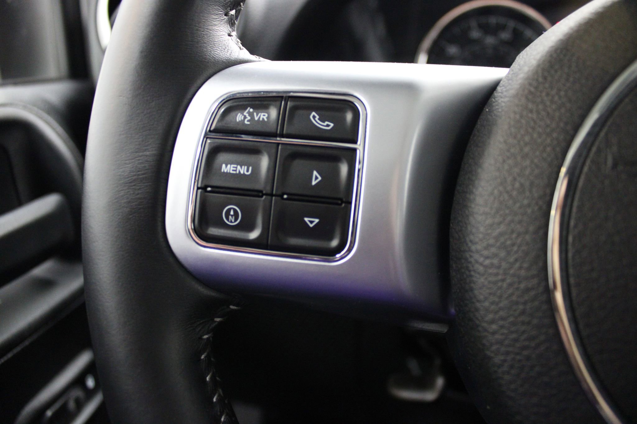 Used 2017 Jeep Wrangler Unlimited Rubicon image 34