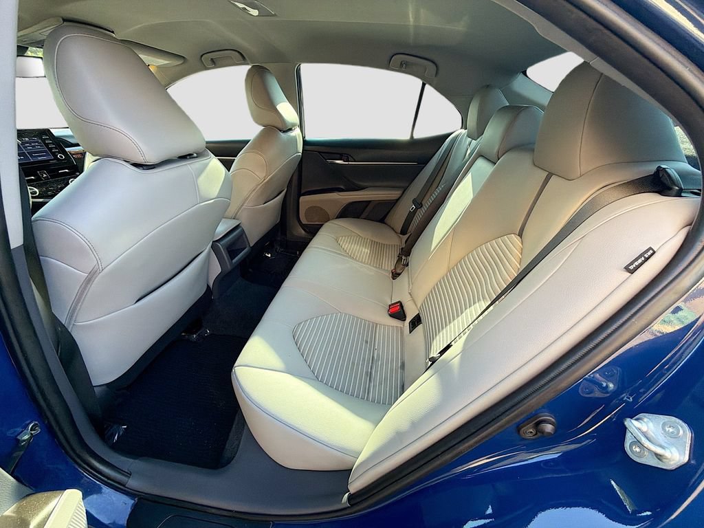 Used 2023 Toyota Camry SE FWD image 19