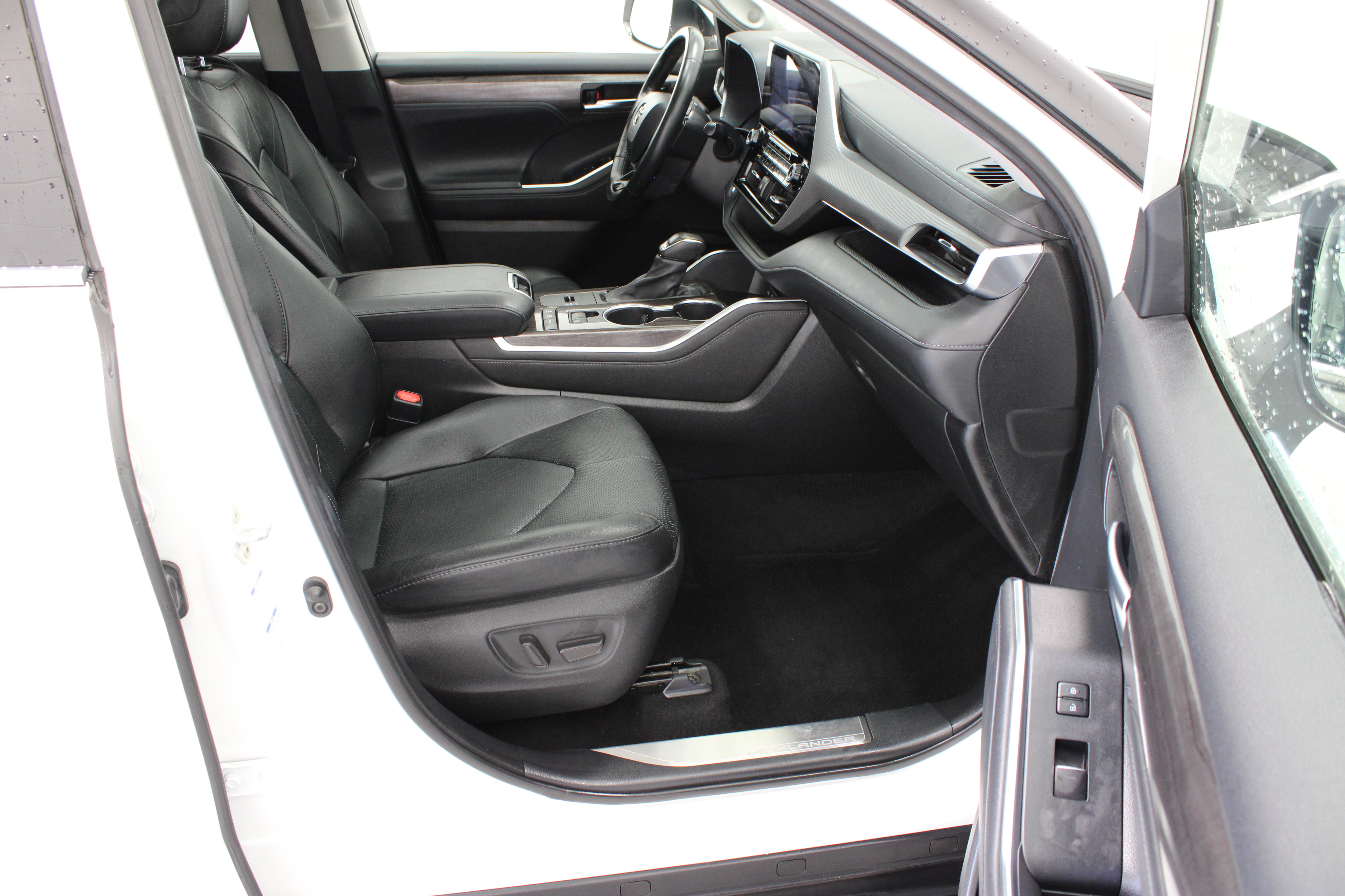 Used 2020 Toyota Highlander Platinum AWD/4WD image 43