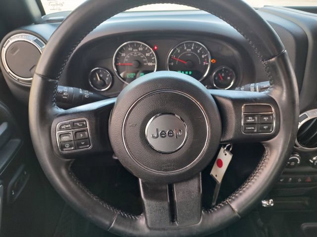 Used 2016 Jeep Wrangler Unlimited Sahara w/ Connectivity Group image 11