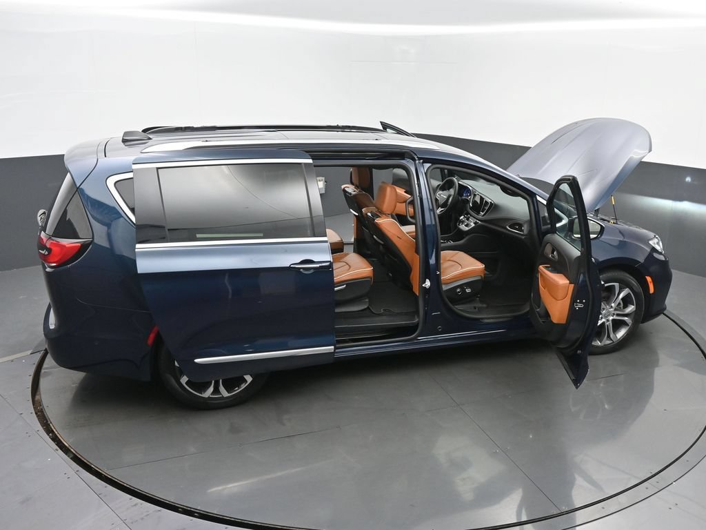 Used 2024 Chrysler Pacifica Pinnacle FWD image 63