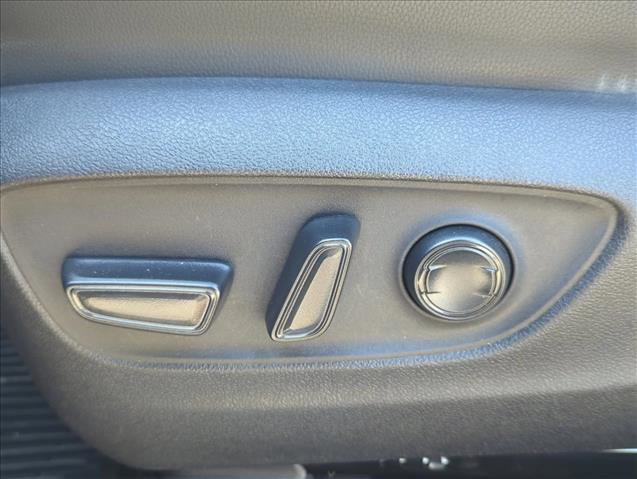 Used 2021 Toyota Highlander Limited image 11