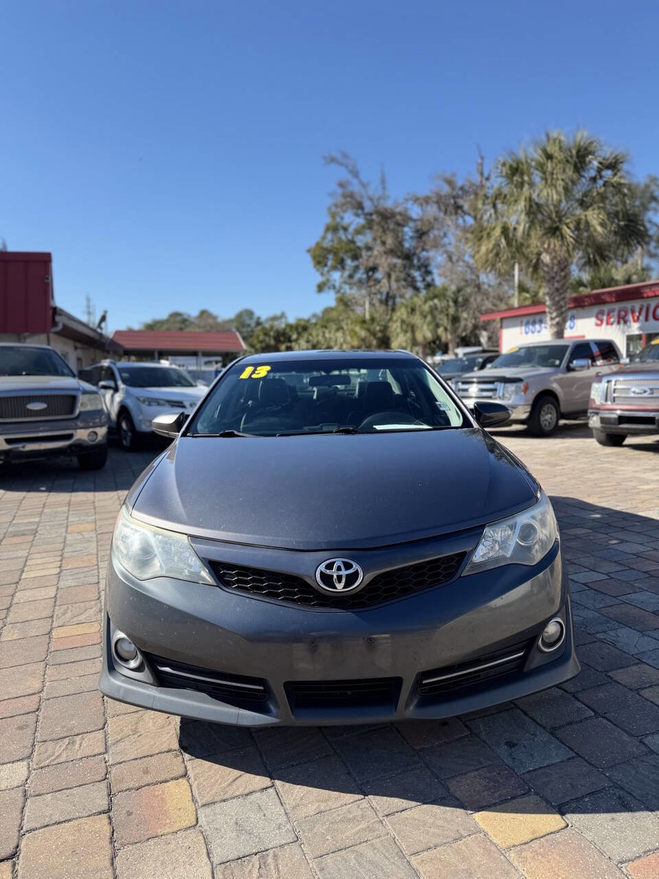 Used 2013 Toyota Camry SE image 1