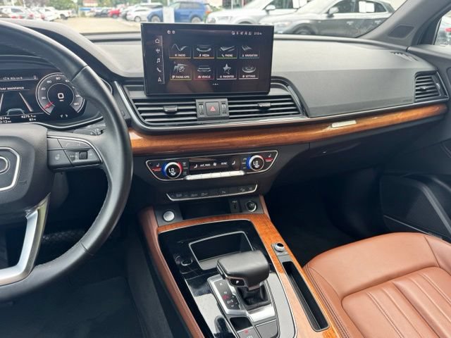 Used 2023 Audi Q5 2.0T Premium Plus w/ Premium Plus Package AWD/4WD image 36
