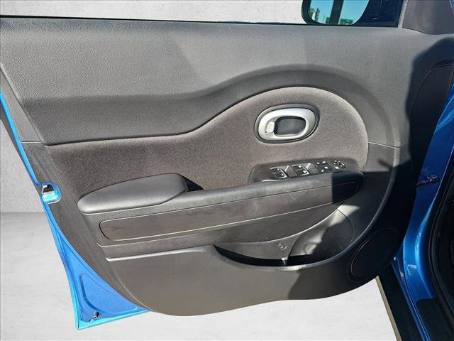 Used 2017 Kia Soul + w/ Designer's Package image 12