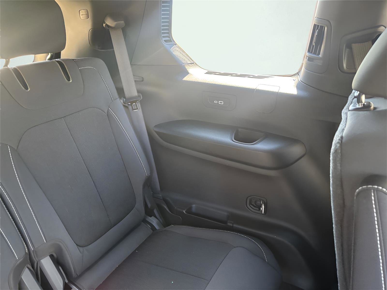 New 2025 Jeep Grand Cherokee L Laredo w/ Luxury Tech Group I image 24