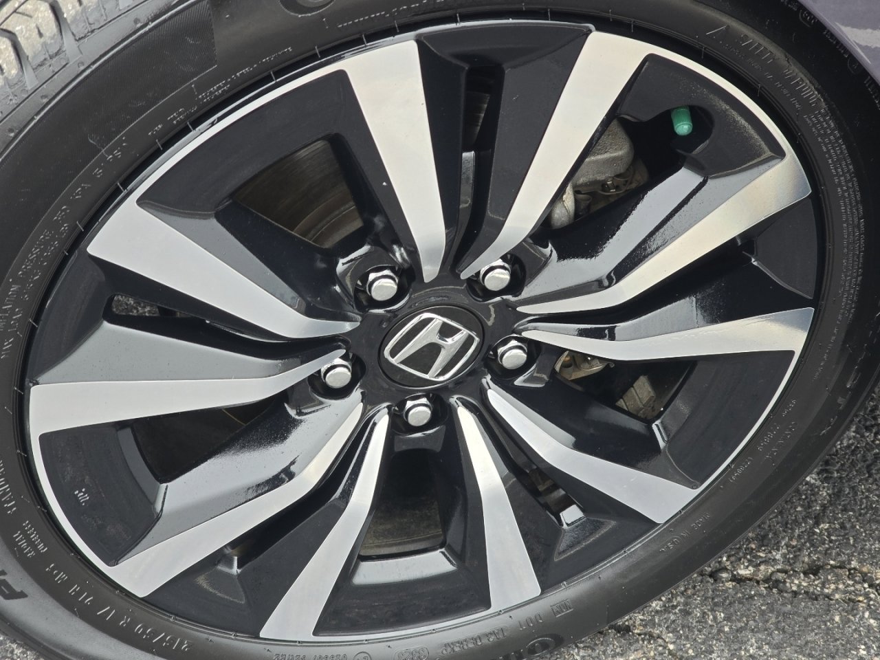 Used 2024 Honda Civic EX-L image 11