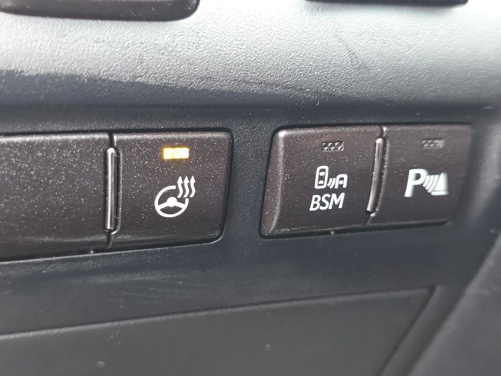 Used 2014 Lexus LS 460 AWD image 27