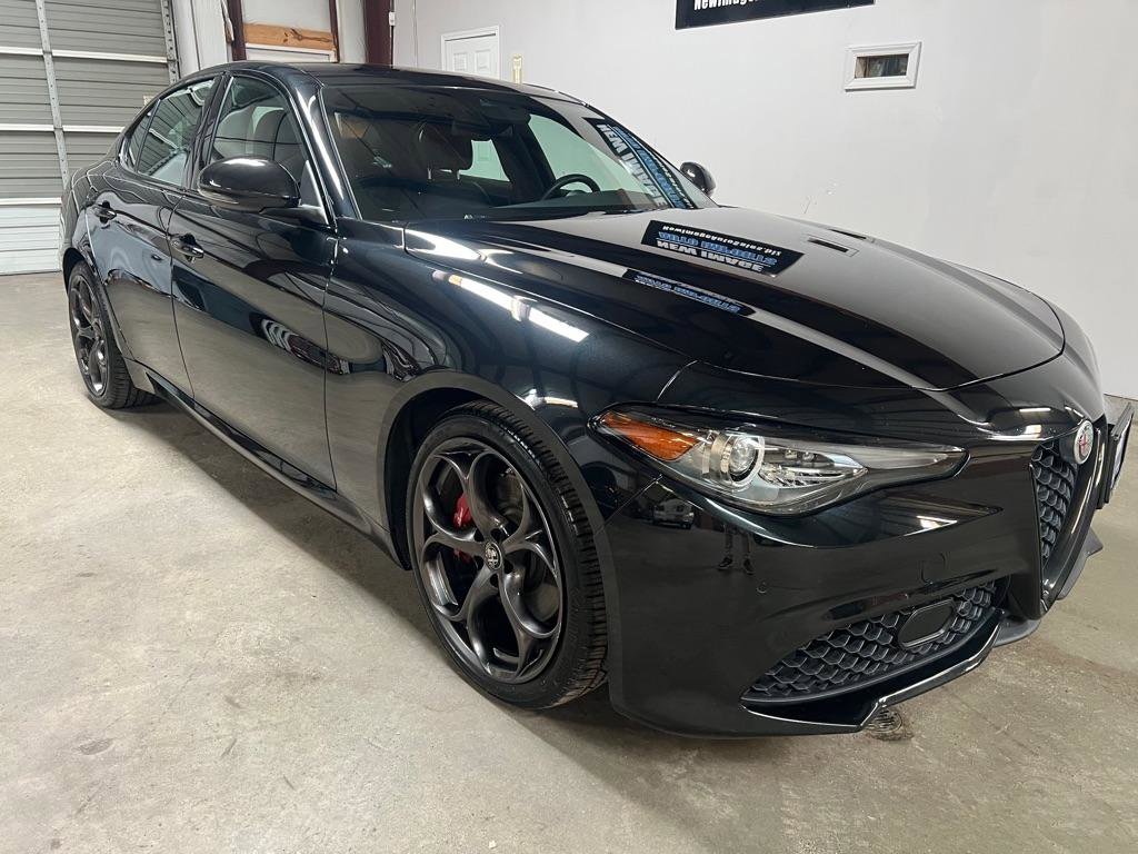 Used 2021 Alfa Romeo Giulia Ti Sport image 5