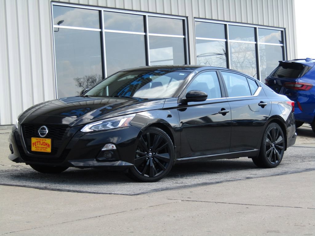 Used 2022 Nissan Altima 2.5 SR w/ Midnight Edition Package FWD image 12