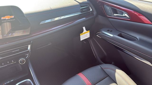 New 2026 Chevrolet Traverse RS w/ LPO, Floor Liner Package FWD image 27