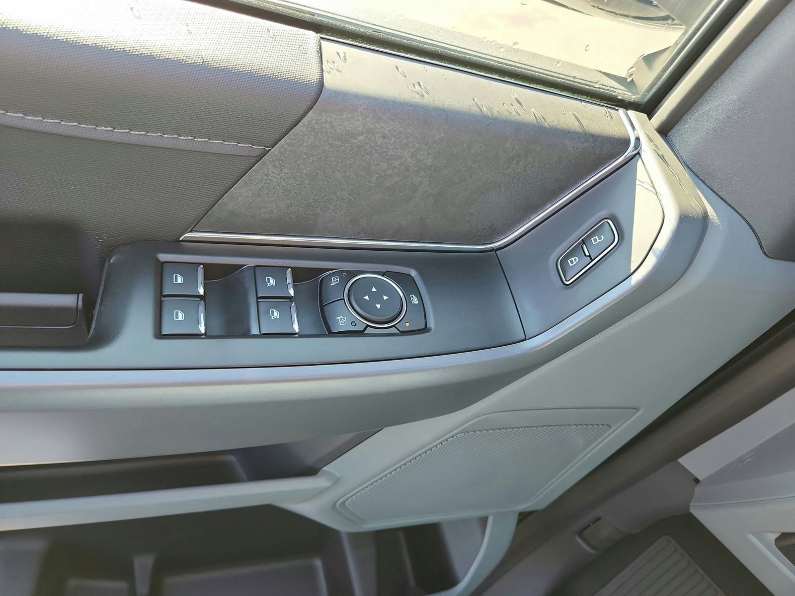 New 2025 Ford F150 XLT w/ Equipment Group 302A MID image 19