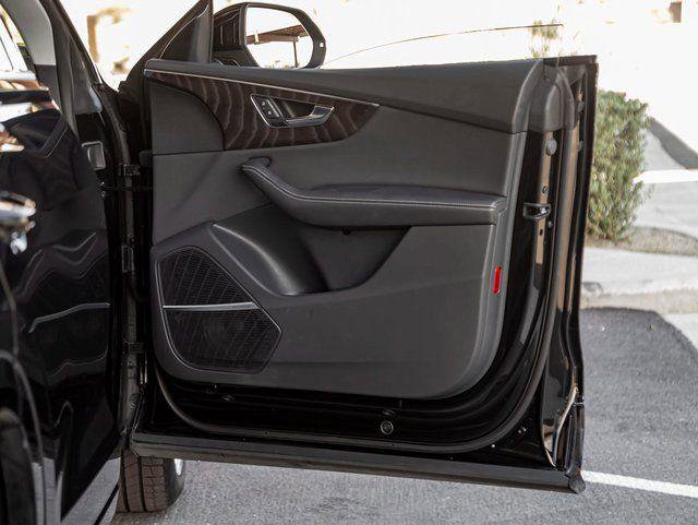 Certified 2023 Audi Q8 Premium Plus w/ Premium Plus Package AWD/4WD image 25