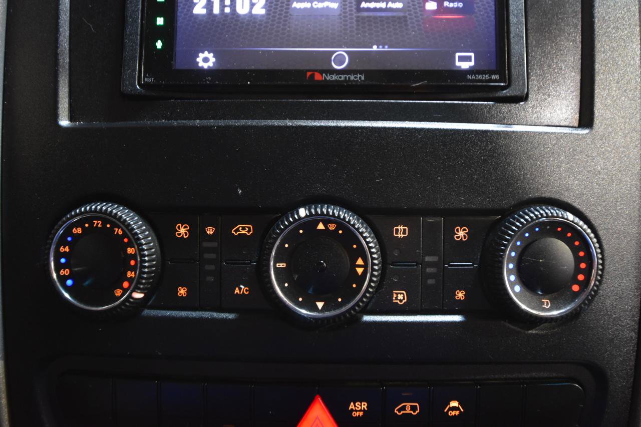Used 2015 Mercedes-Benz Sprinter 3500 image 25