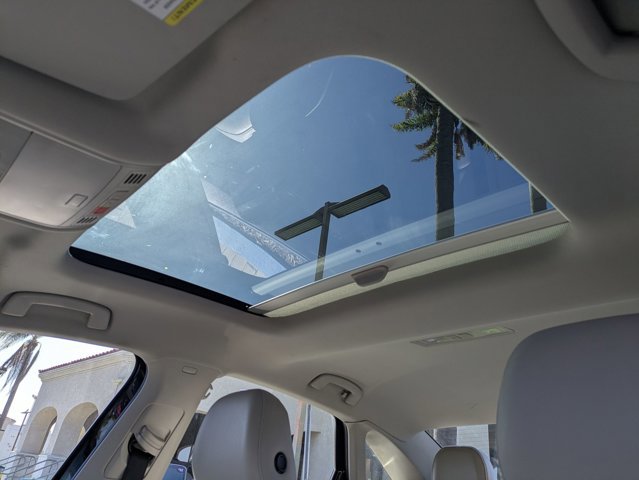 Certified 2023 Volkswagen Jetta SE w/ Panoramic Sunroof Package FWD image 15