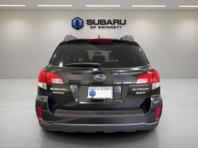 Used 2013 Subaru Outback 3.6R Limited w/ Special Appearance Pkg AWD/4WD image 4