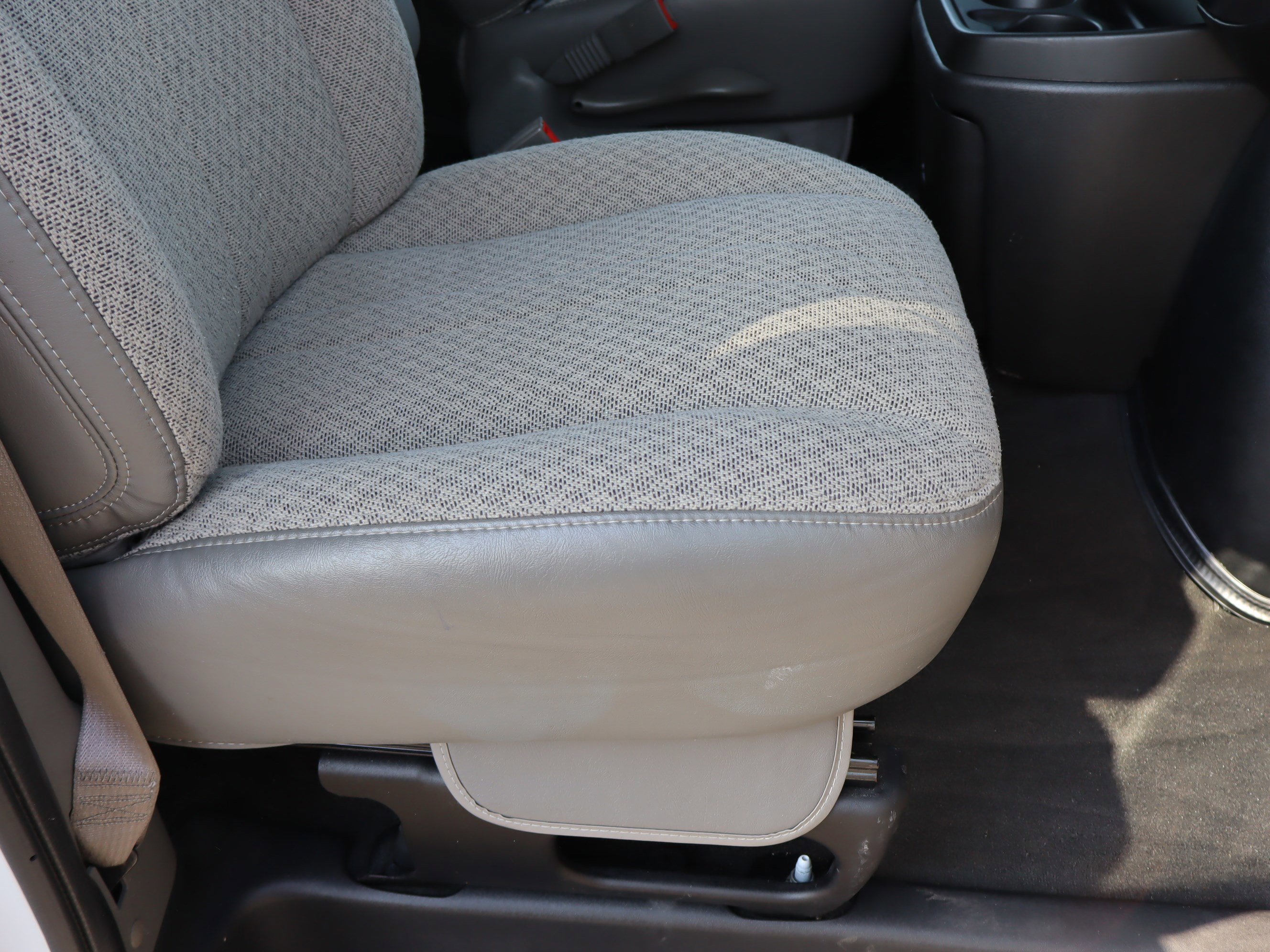 Used 2024 Chevrolet Express 3500 LT w/ LT Preferred Equipment Group image 34