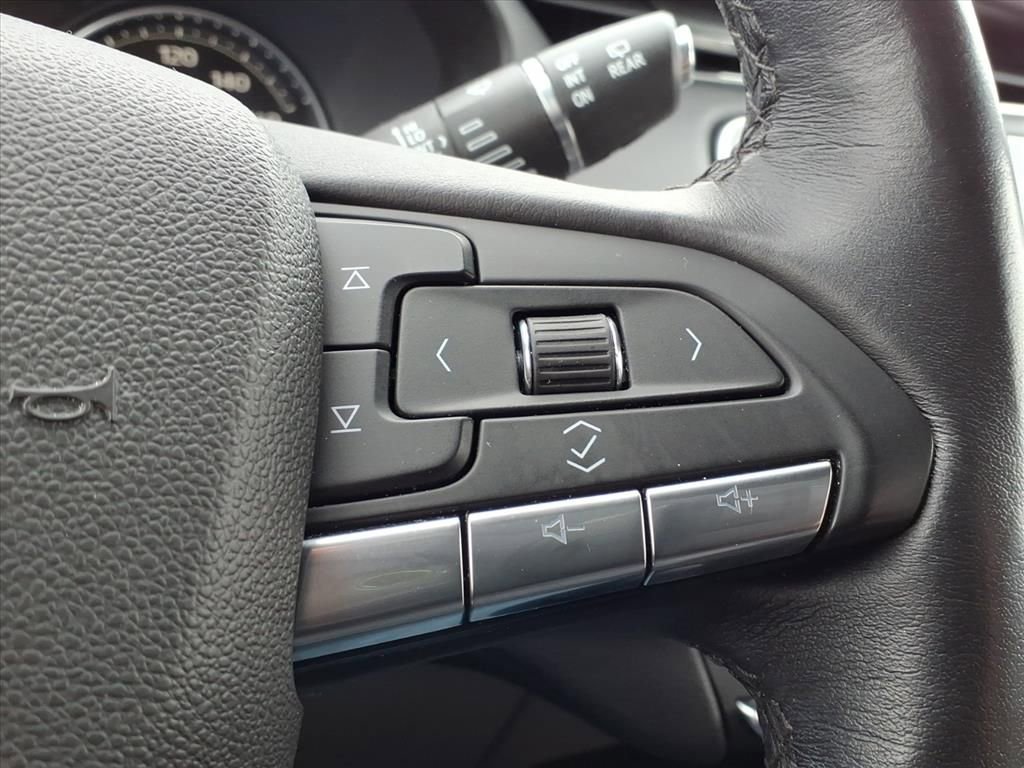 Used 2023 Cadillac XT4 Luxury w/ Cold Weather Package image 27