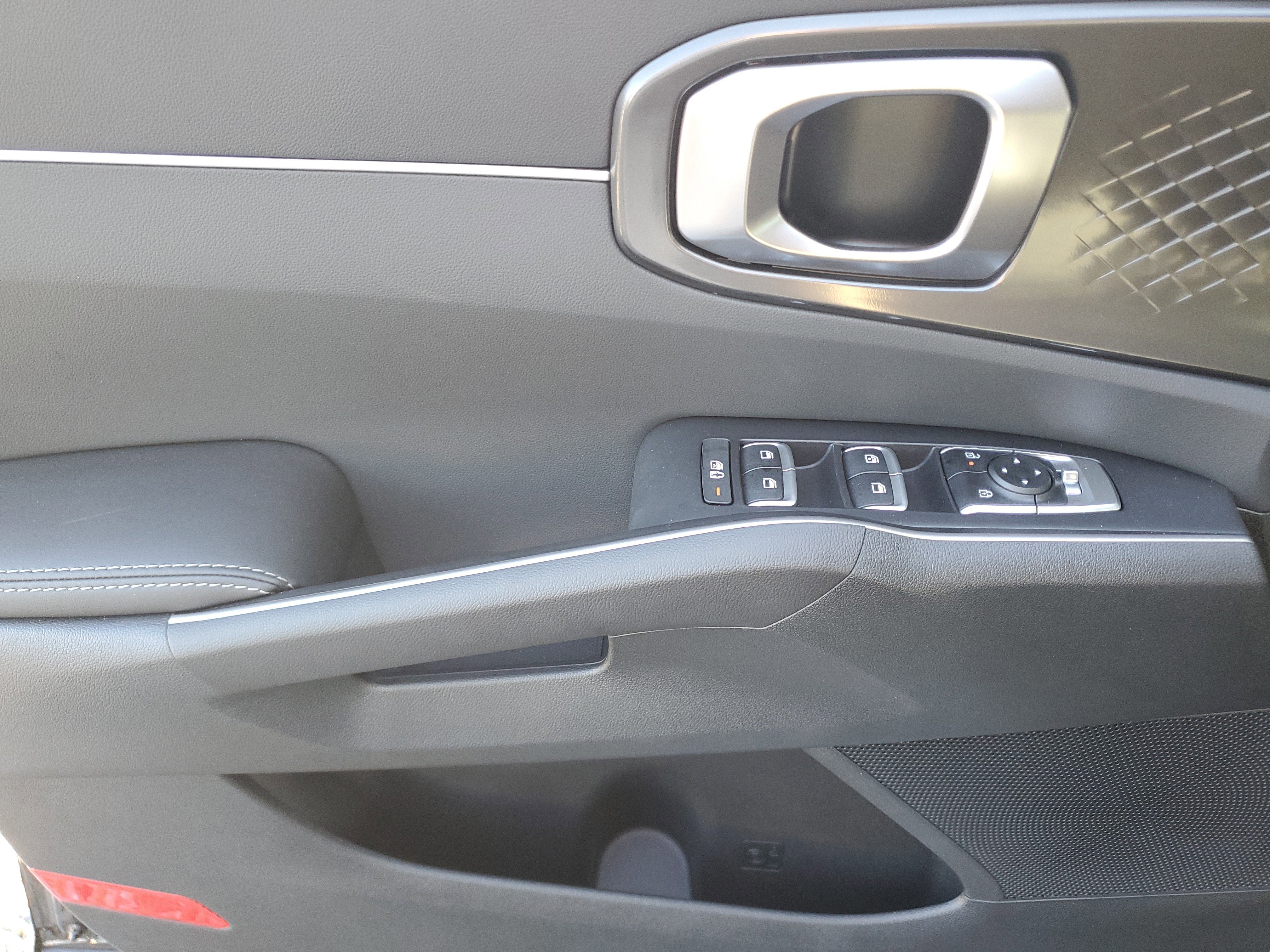 New 2026 Kia Sorento S FWD image 17