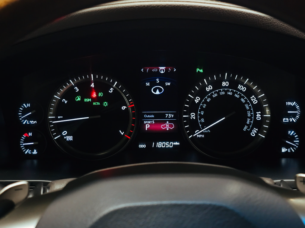Used 2017 Lexus LX 570 4WD w/ Luxury Package image 25