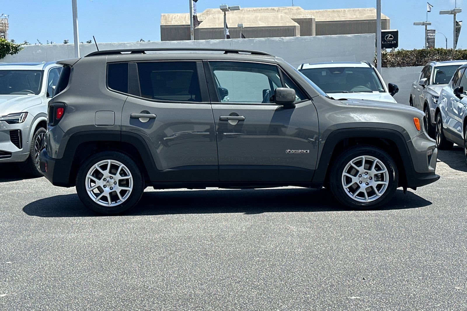 Used 2021 Jeep Renegade Latitude w/ Convenience Group image 6