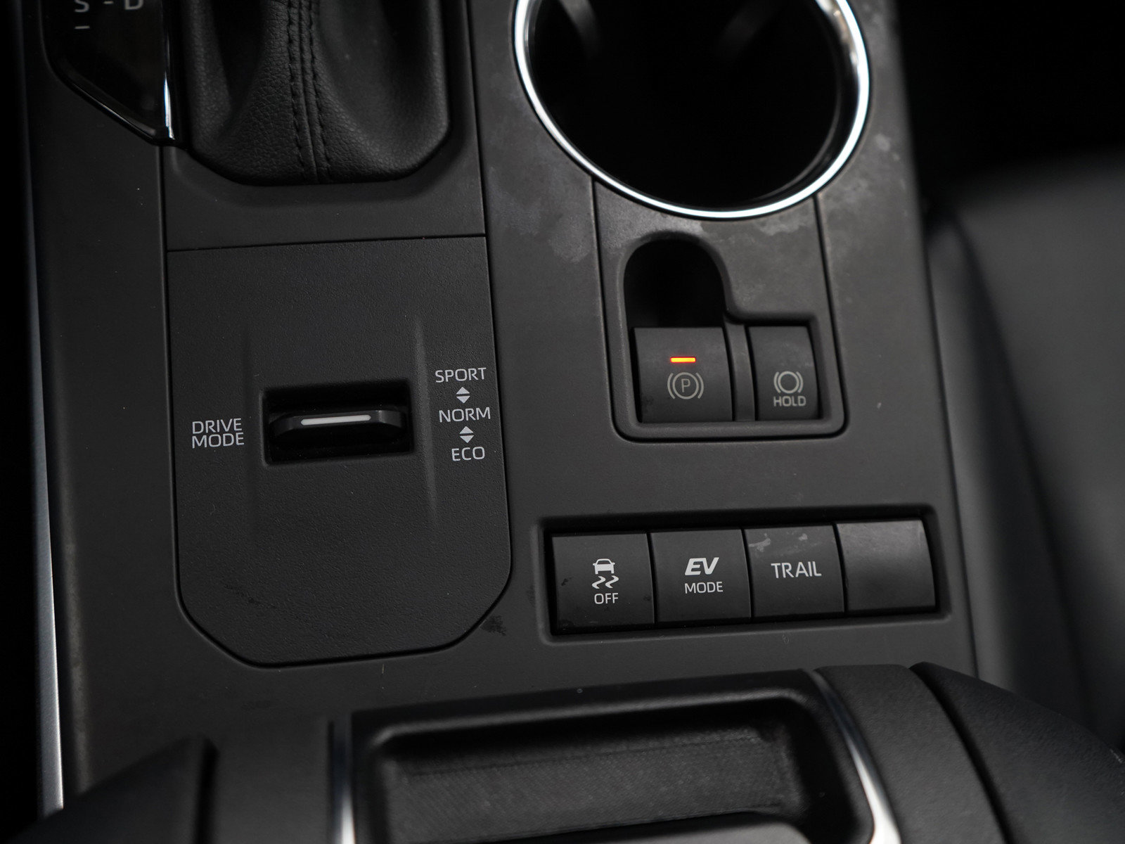 Used 2022 Toyota Highlander XLE image 27