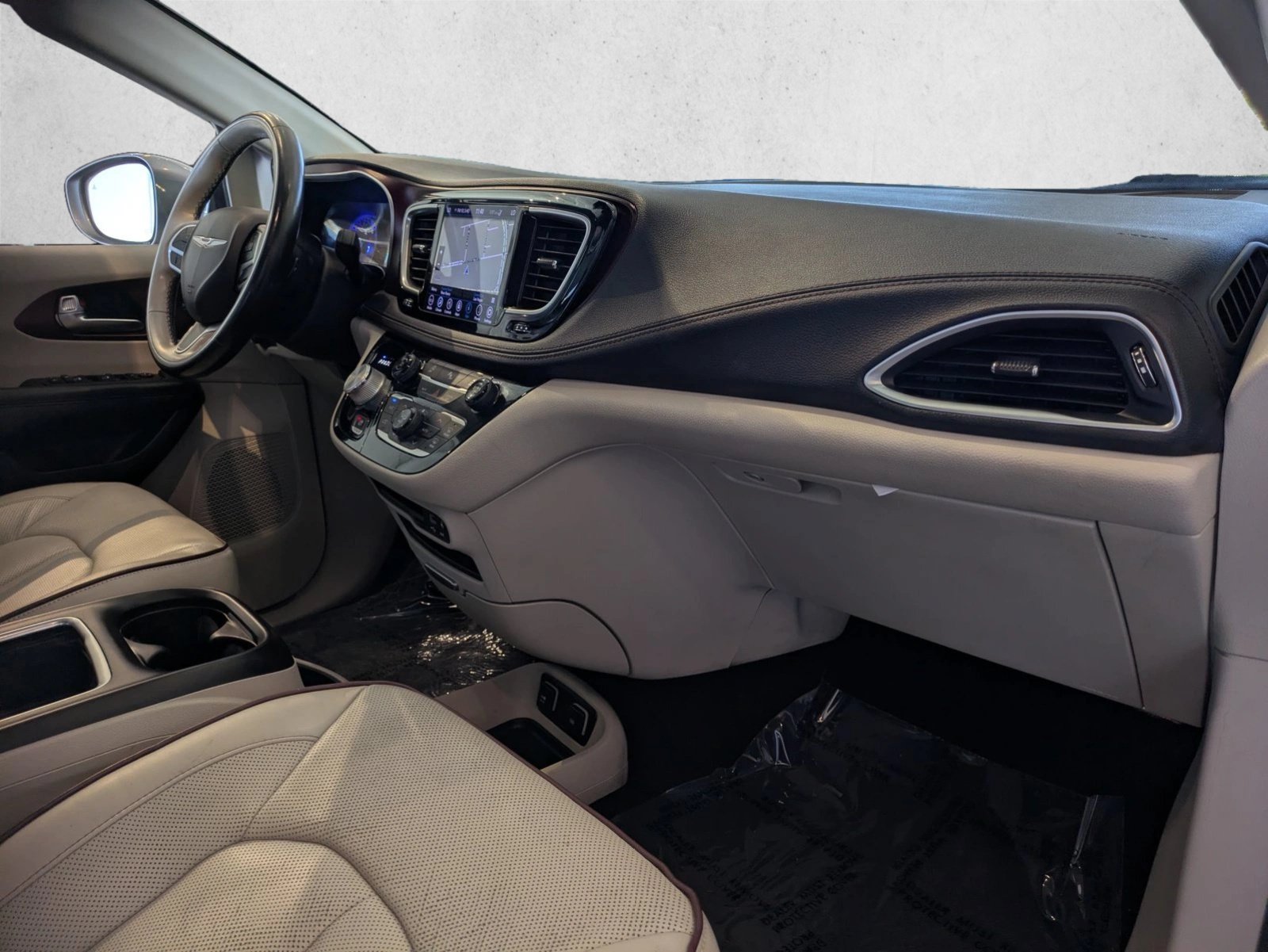 Used 2019 Chrysler Pacifica Limited FWD image 22