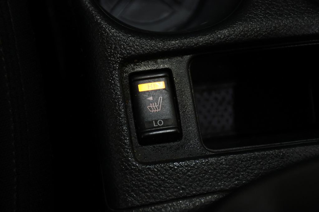 Used 2019 Nissan Rogue SV FWD image 24