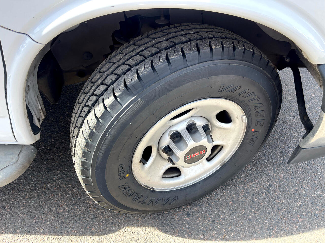 Used 2020 GMC Savana 2500 w/ Driver Convenience Package image 31