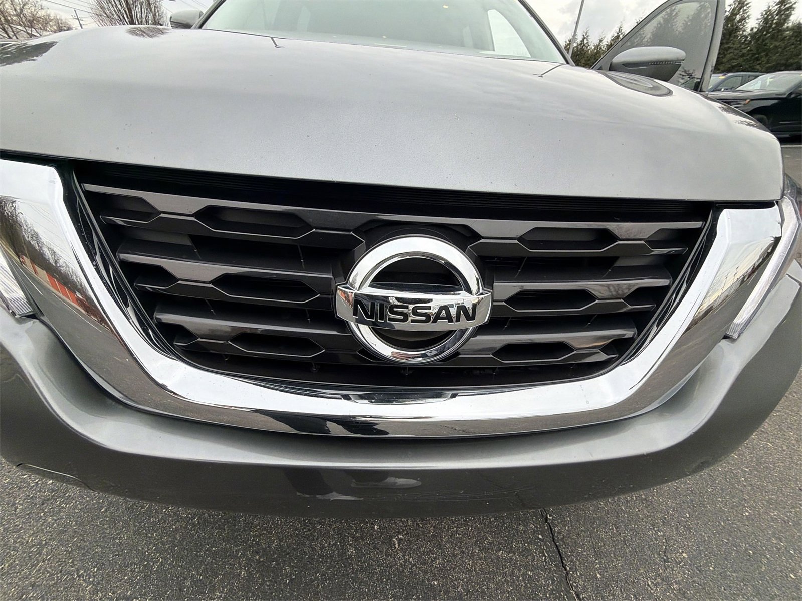 Used 2018 Nissan Pathfinder SV w/ Cargo Package image 28