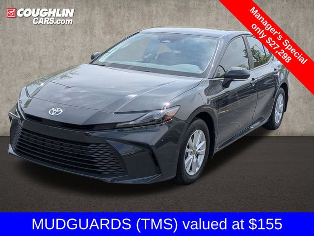 Used 2025 Toyota Camry LE AWD/4WD image 3