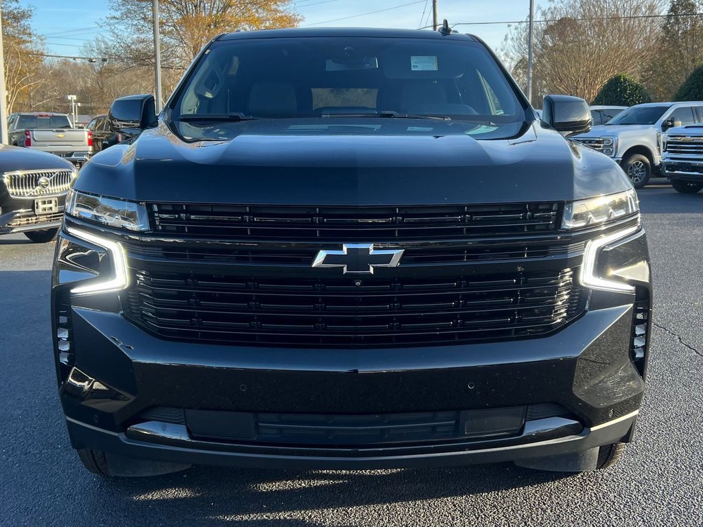 Used 2024 Chevrolet Suburban RST w/ Luxury Package image 3
