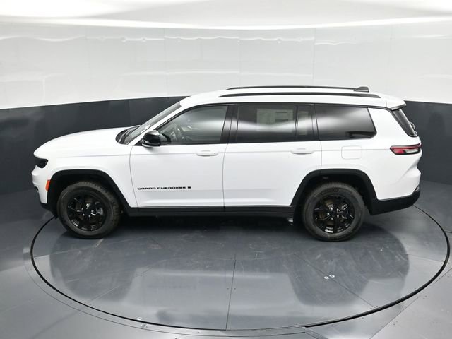 New 2025 Jeep Grand Cherokee L Laredo image 45