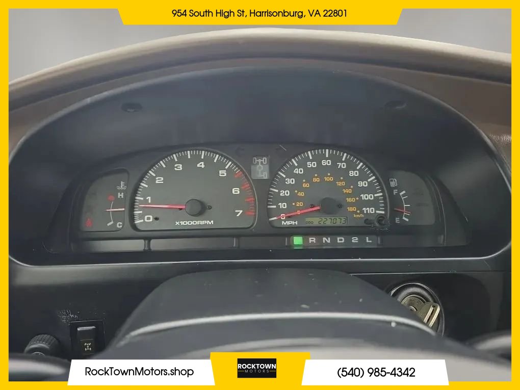 Used 2002 Toyota 4Runner SR5 w/ Leather Trim Pkg AWD/4WD image 17