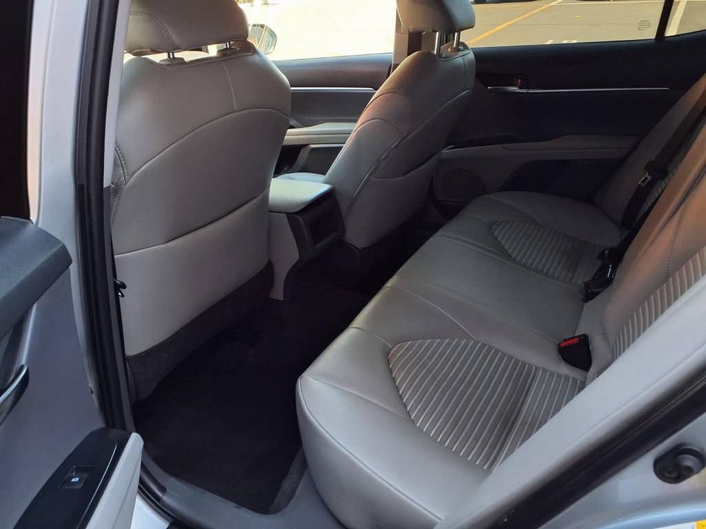 Certified 2018 Toyota Camry SE w/ Convenience Package FWD image 23