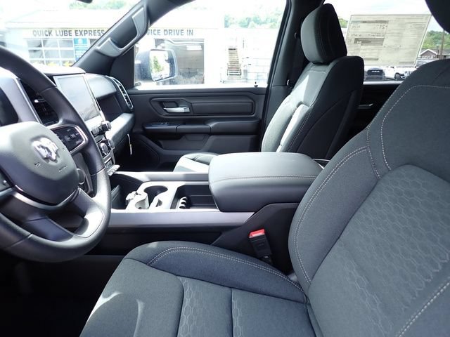 New 2026 RAM 1500 Express AWD/4WD image 14