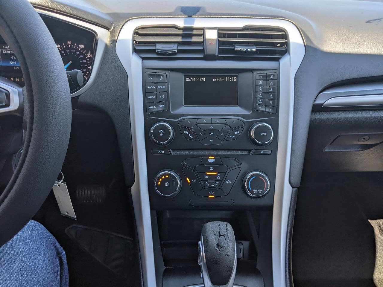 Used 2013 Ford Fusion SE FWD image 19